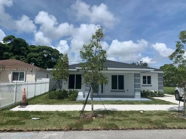 $3,500 | 21872 Southwest 118th Avenue, Unit 2, Miami, FL 33170