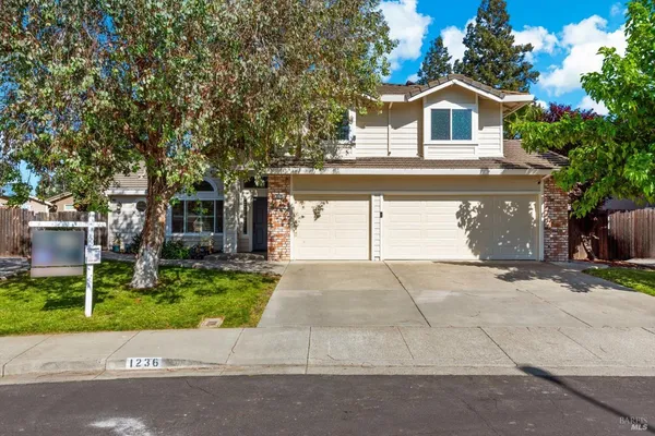 $739,000 | 1236 Notre Dame Circle, Vacaville, CA 95687