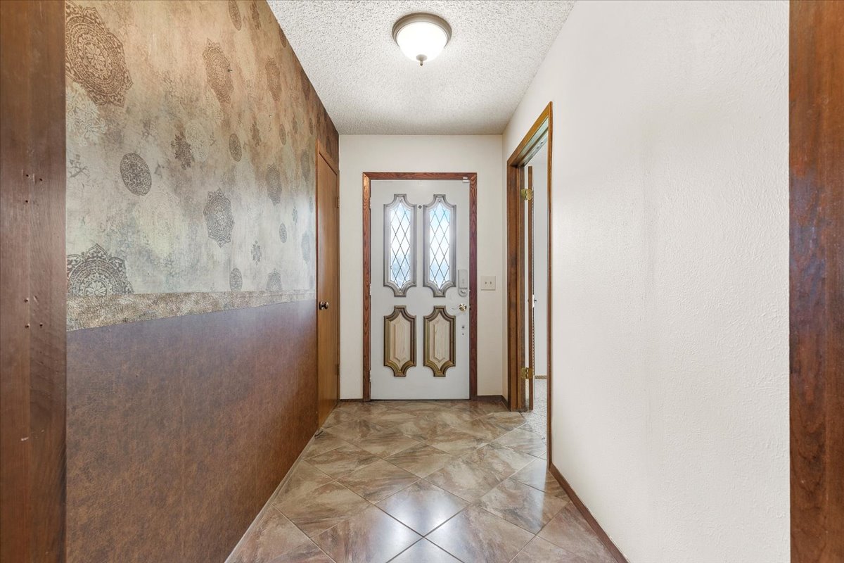 250 Hickory Drive Elgin, TX 78621 - Photo 5 of 37 a view of a elevator and an empty room