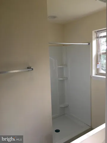 $2,400 | 357 Oakwood Avenue, Unit 204, Glassboro, NJ 08028