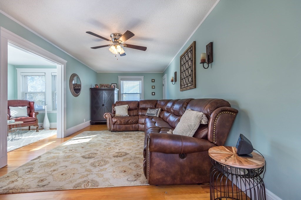 3 Kimball Road Woburn, MA 01801 - Photo 4 of 24 Gallery Image 4