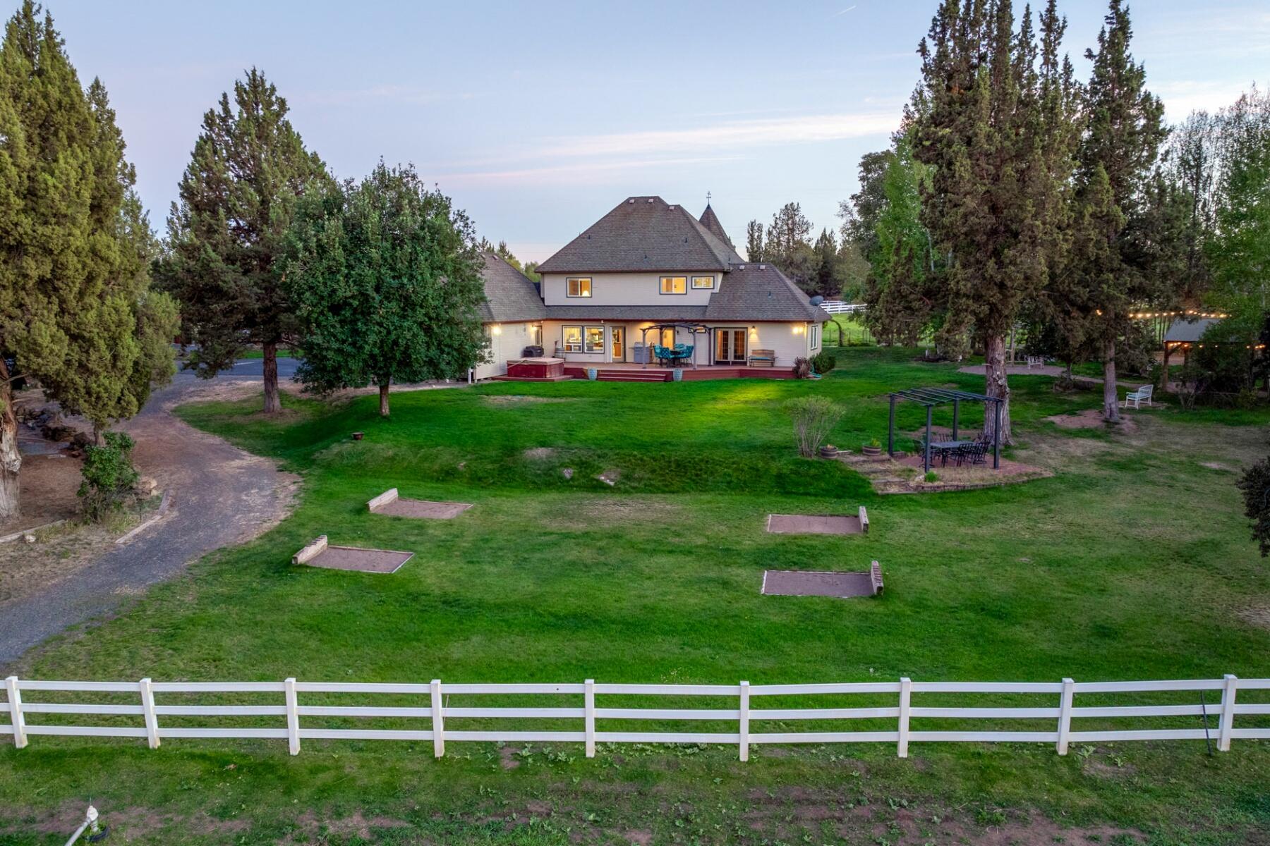 22122 Neff Road Bend, OR 97701 - Photo 5 of 65 batch_3000-glow-backyard