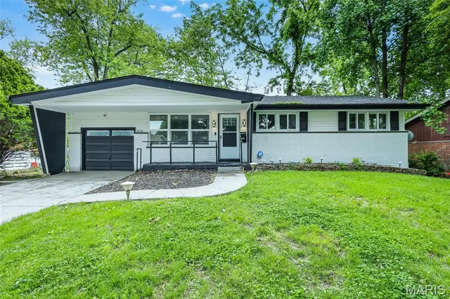 $196,999 | 2224 Lovett Drive, St. Louis, MO 63136