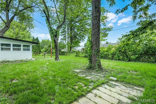 $196,999 | 2224 Lovett Drive, St. Louis, MO 63136