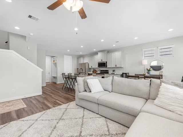 $2,800 | 3112 Flower Market Lane, Houston, TX 77080