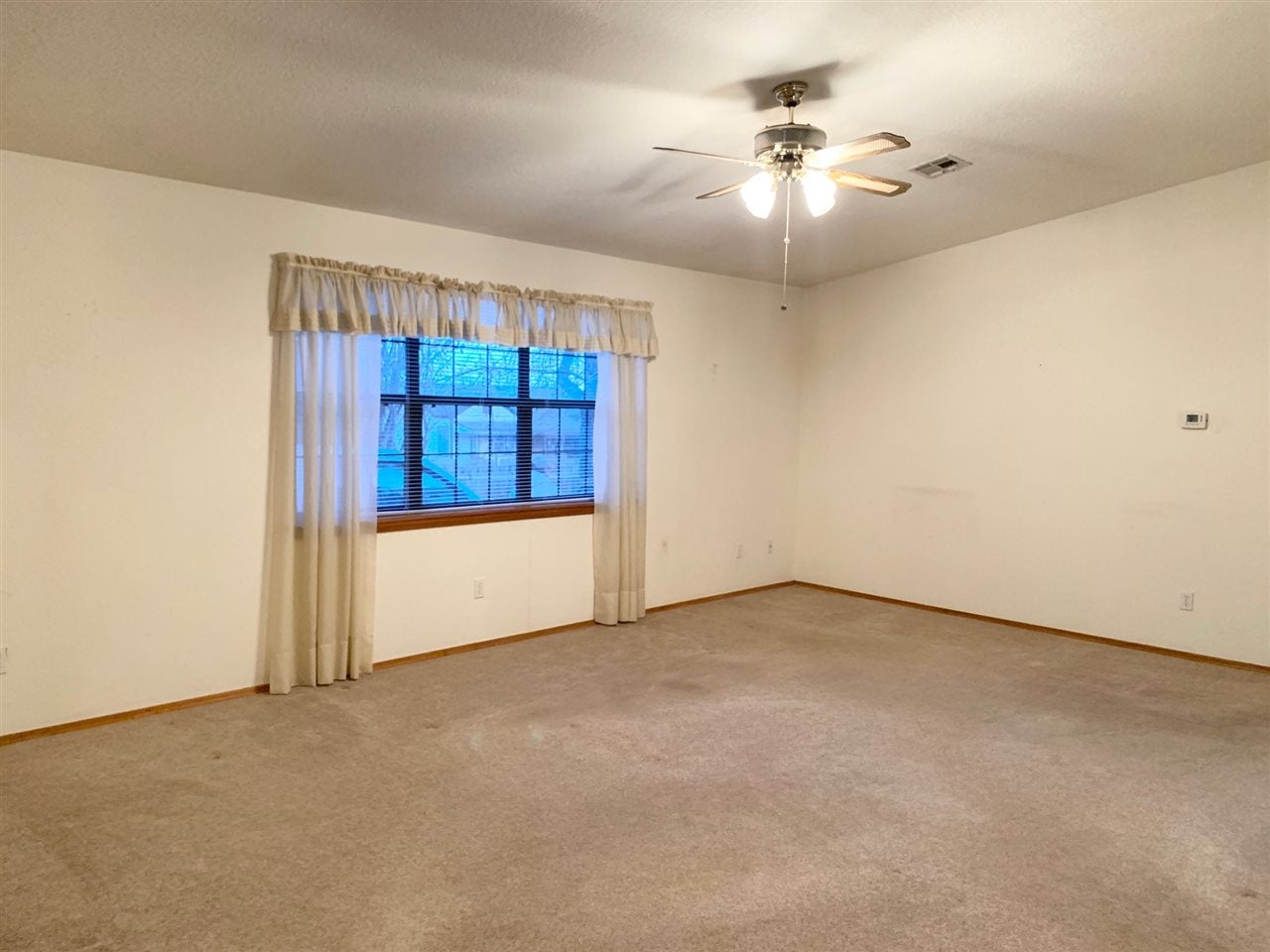 810 Delaware Perry, OK 73077 - Photo 2 of 21 Gallery Image 2