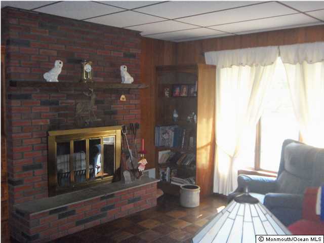22 Lone Oak Road Middletown, NJ 07748 - Photo 3 of 3 Additional Photo