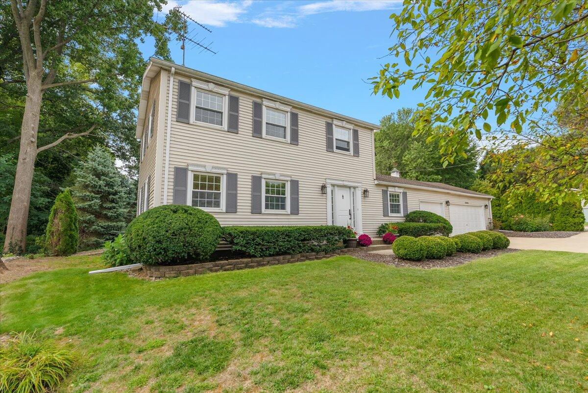 01-5845 Ridge Rd-4