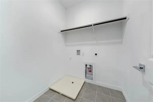 $2,799 | 9920 Hennings Street, Irving, TX 75063