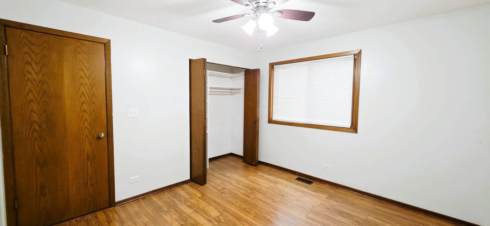 1907 West Golf Road, Unit 1B Mount Prospect, IL 60056 - Photo 14 of 20 Gallery Image 14