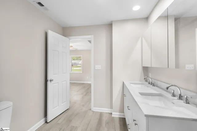 $159,000 | 806 Watts Avenue, Laurens, SC 29360