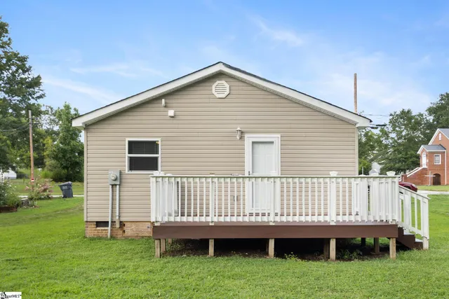 $159,000 | 806 Watts Avenue, Laurens, SC 29360