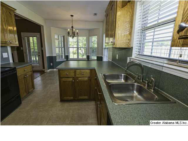 248 Victoria Station Alabaster, AL 35114 - Photo 5 of 31
