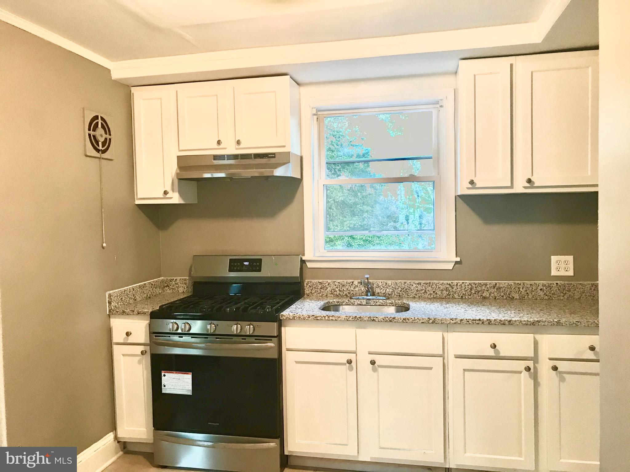 632 St Dunstans Road Baltimore, MD 21212 - Photo 21 of 40