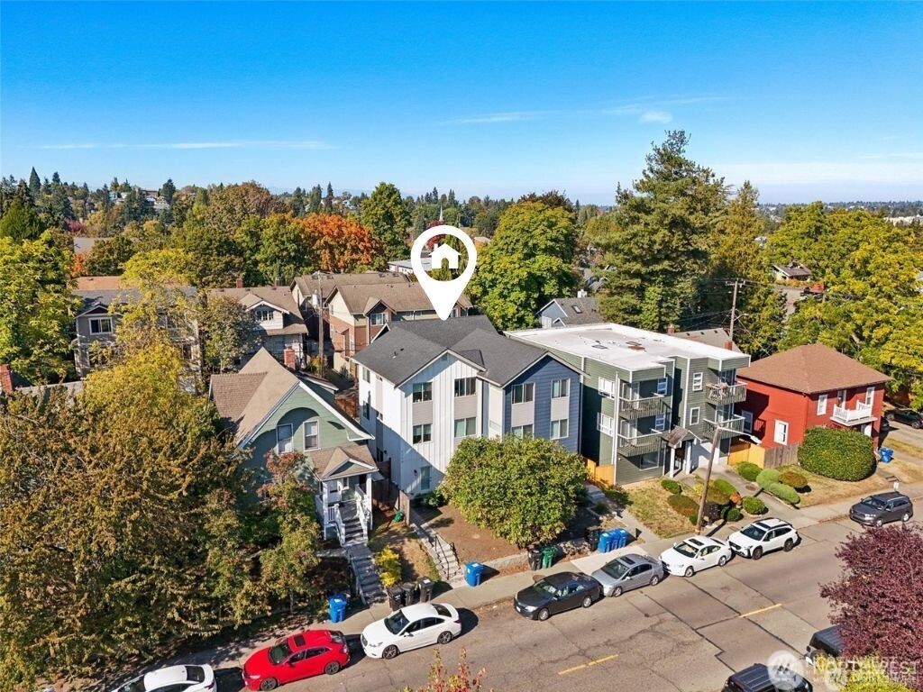 5259 Brooklyn Avenue Northeast Seattle, WA 98105 - Photo 3 of 40 a picture of houses with outdoor space