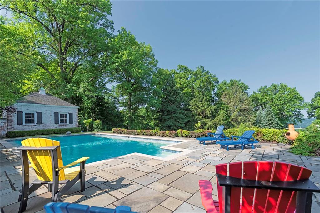 538 Backbone Road Sewickley, PA 15143 - Photo 4 of 25