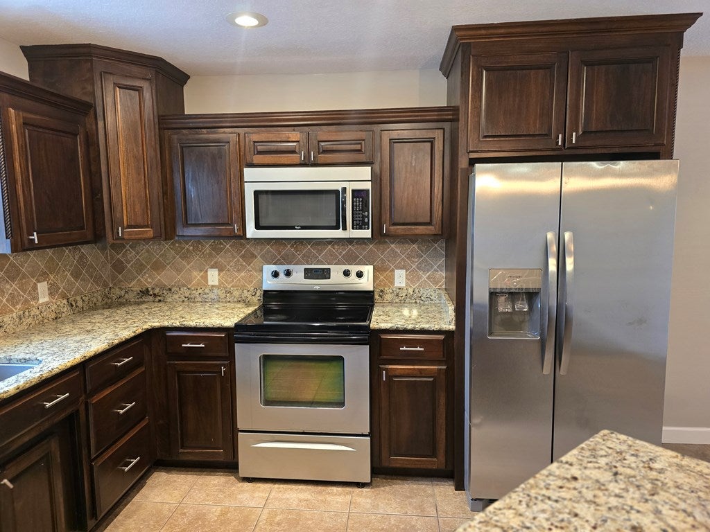 2802 Rabbit Ridge Run Valdosta, GA 31605 - Photo 3 of 22 Gallery Image 3