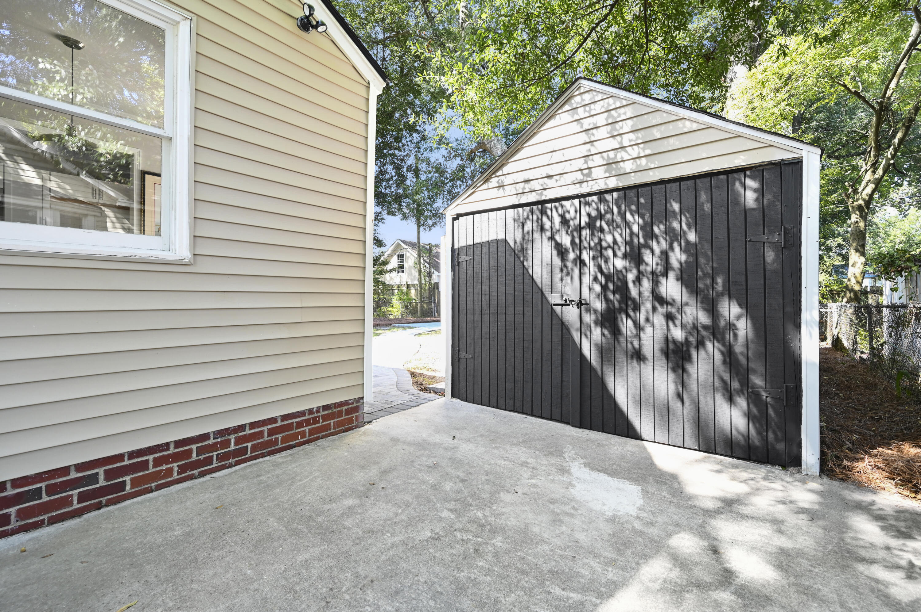 4733 Chesterfield Road North Charleston, SC 29405 - Photo 15 of 16 Detached Garage