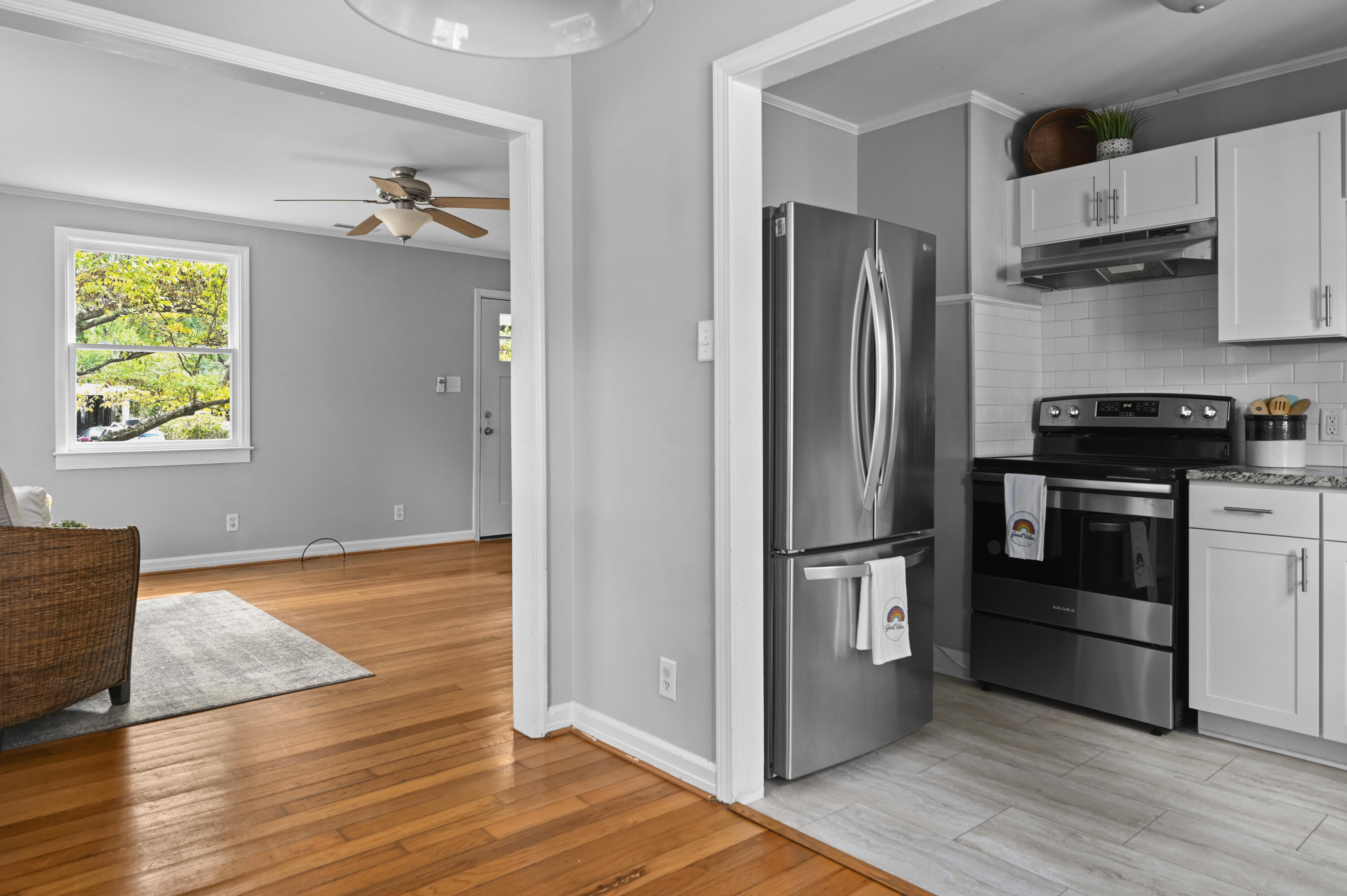 4733 Chesterfield Road North Charleston, SC 29405 - Photo 7 of 16 Dining and Kitchen