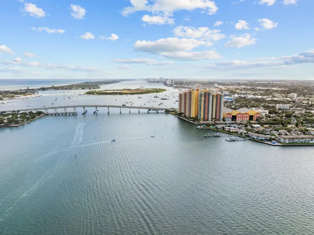 a view of a terrace with sky view