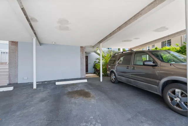 $695,000 | 371 Wilma Circle, Unit 5, Riviera Beach, FL 33404