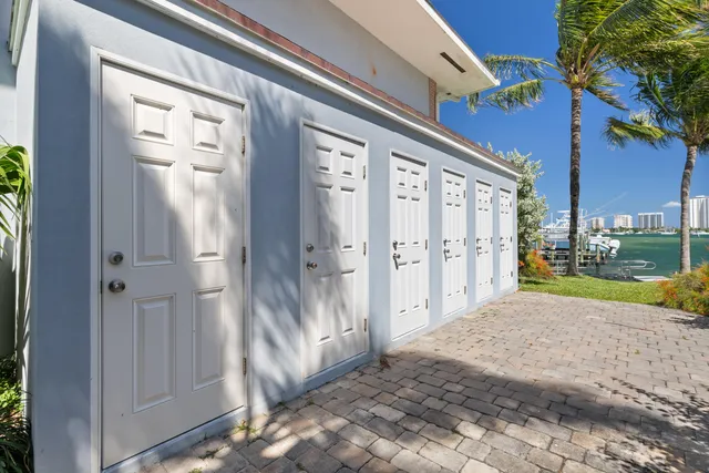 $695,000 | 371 Wilma Circle, Unit 5, Riviera Beach, FL 33404