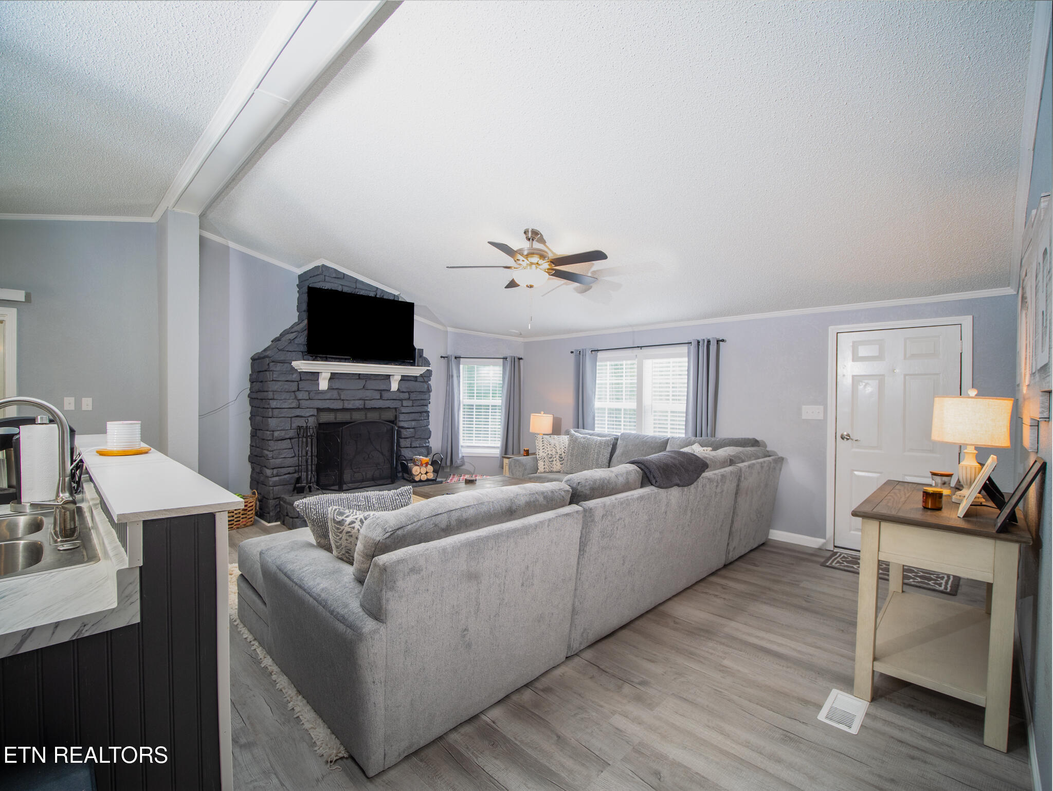 167 Cheyenne Lane Powell, TN 37849 - Photo 7 of 33 JeremyPitts-2