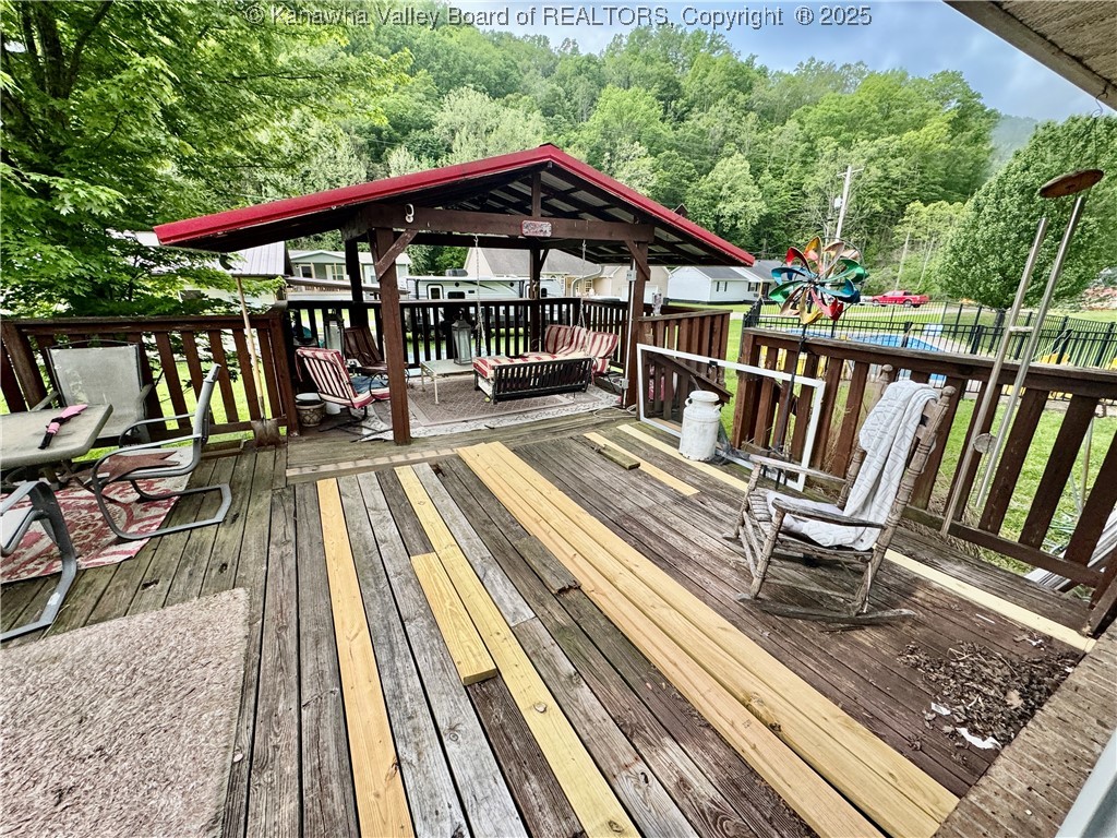 1006 Garrett Fork Road Chapmanville, WV 25508 - Photo 16 of 37 Gallery Image 16