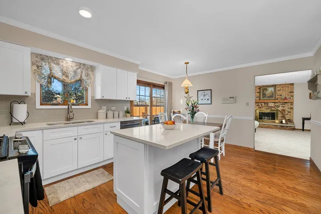 $633,900 | 8627 Sunshine Lane, Orland Park, IL 60462