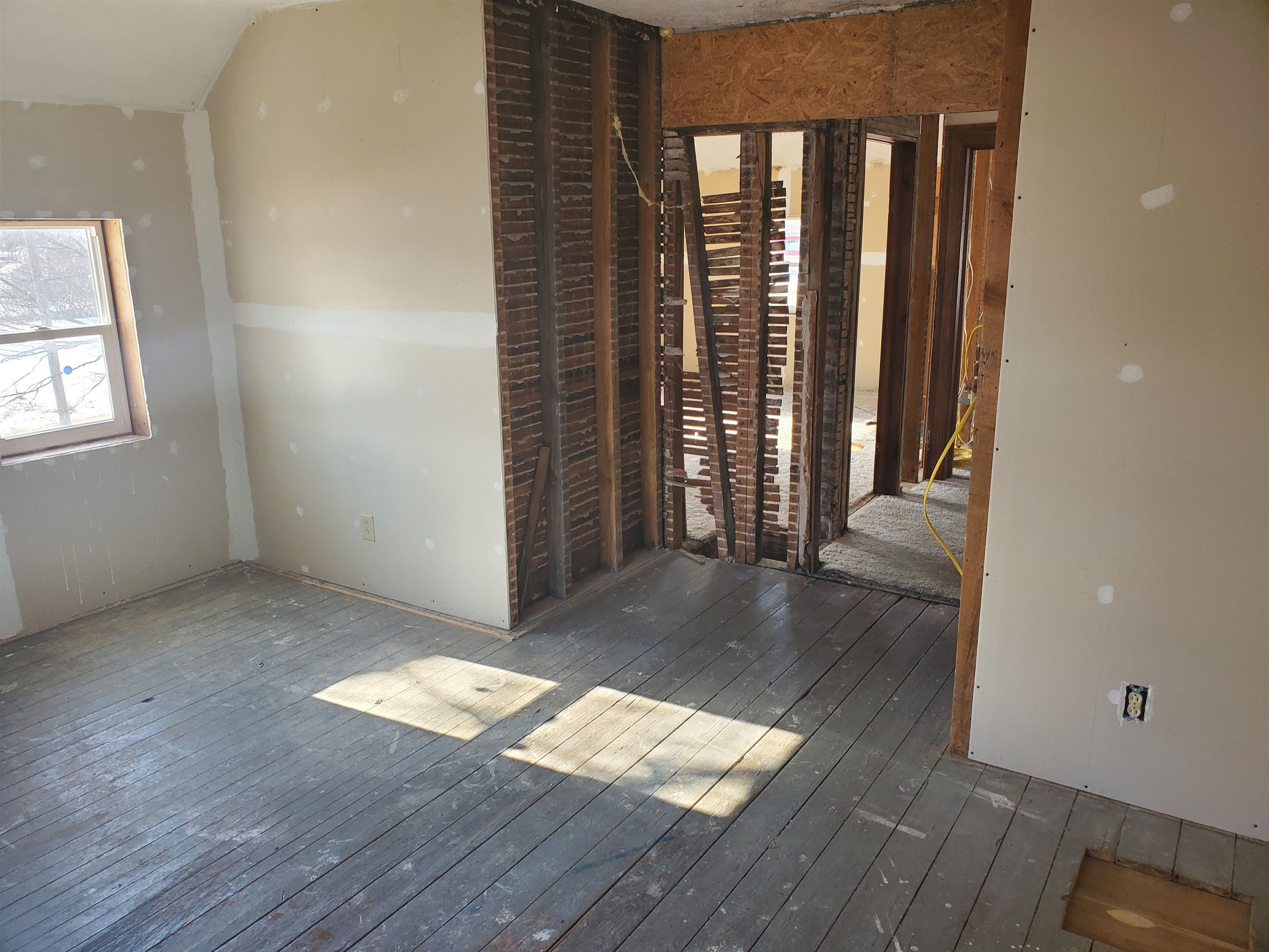 4418 West South County Line Road St. Louis, MI 48880 - Photo 9 of 18 1896391-8.JPG