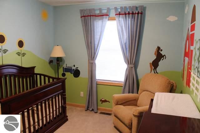 9805 East Fort Road Suttons Bay, MI 49682 - Photo 17 of 23 1734975-16.JPG