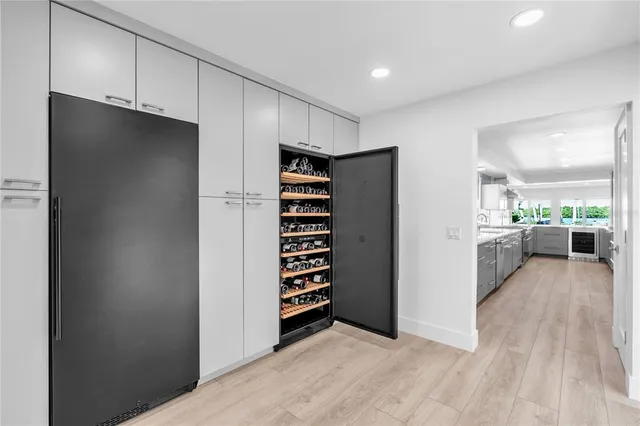 $6,400,000 | 701 Tyler Drive, Sarasota, FL 34236