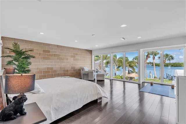 $6,400,000 | 701 Tyler Drive, Sarasota, FL 34236