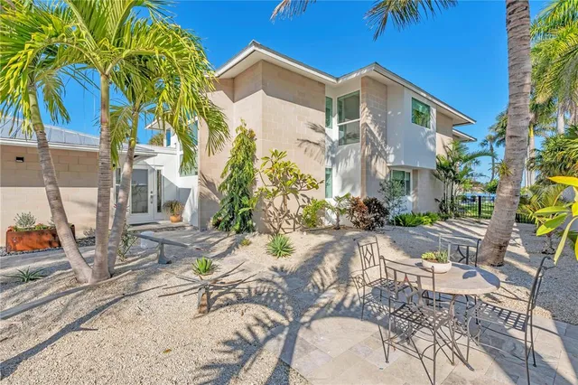 $6,400,000 | 701 Tyler Drive, Sarasota, FL 34236