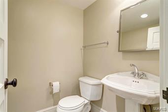 8 Mayfair Road Ladue, MO 63124 - Photo 44 of 67