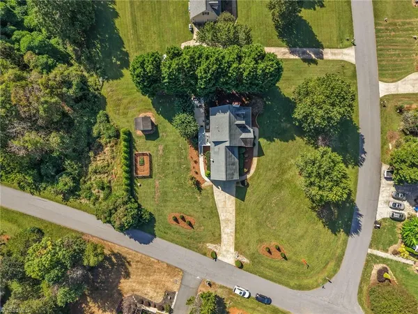 $520,000 | 7710 Sorrel Run Court, Summerfield, NC 27358