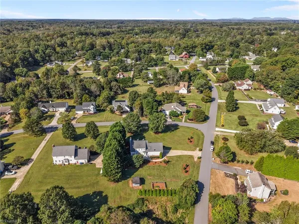 $520,000 | 7710 Sorrel Run Court, Summerfield, NC 27358