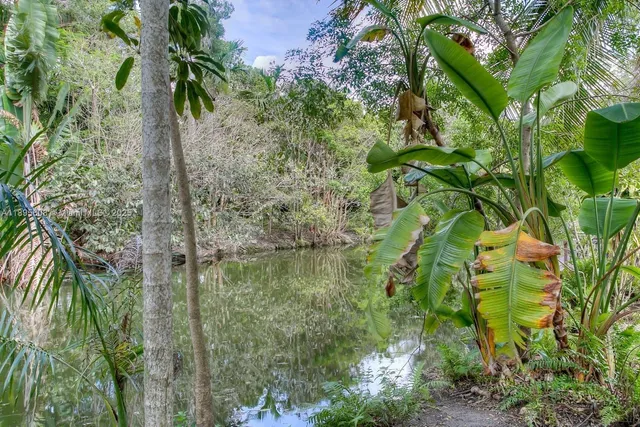 $295,000 | 14329 Memorial Highway, Unit 7K, Miami, FL 33161