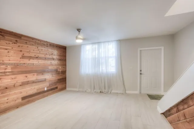 $295,000 | 14329 Memorial Highway, Unit 7K, Miami, FL 33161