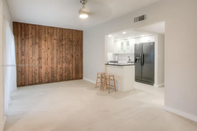 $295,000 | 14329 Memorial Highway, Unit 7K, Miami, FL 33161