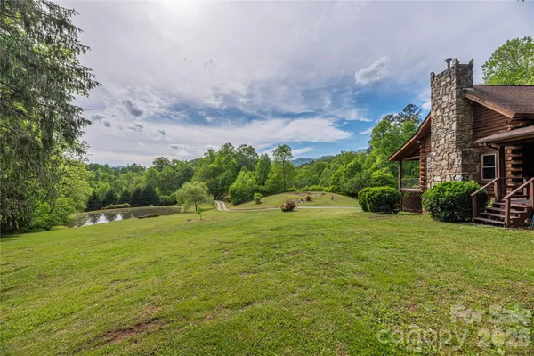 $750,000 | 393 Carver Mountain Valley, Sylva, NC 28779