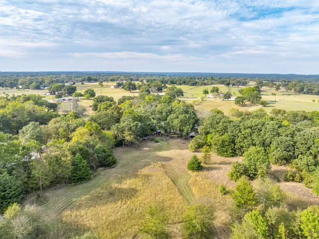 a view of an outdoor space and lakeside