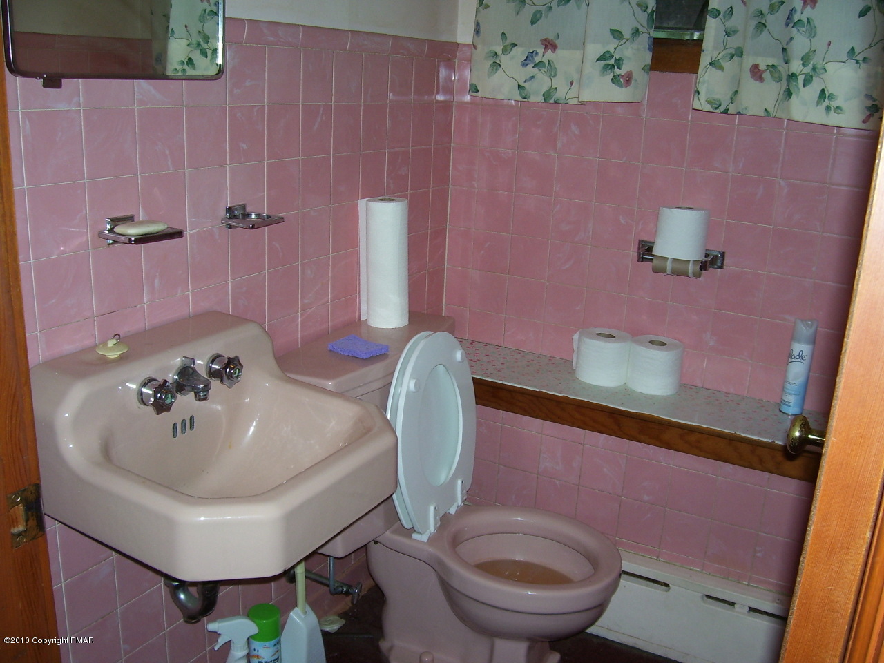 185 Wiscasset Road Mount Pocono, PA 18344 - Photo 12 of 14 Half bath
