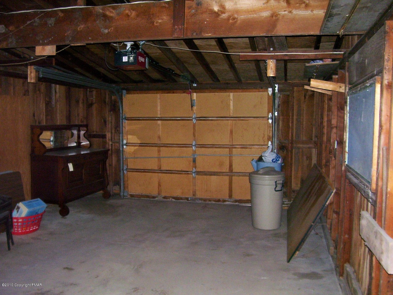 185 Wiscasset Road Mount Pocono, PA 18344 - Photo 13 of 14 Attached garage