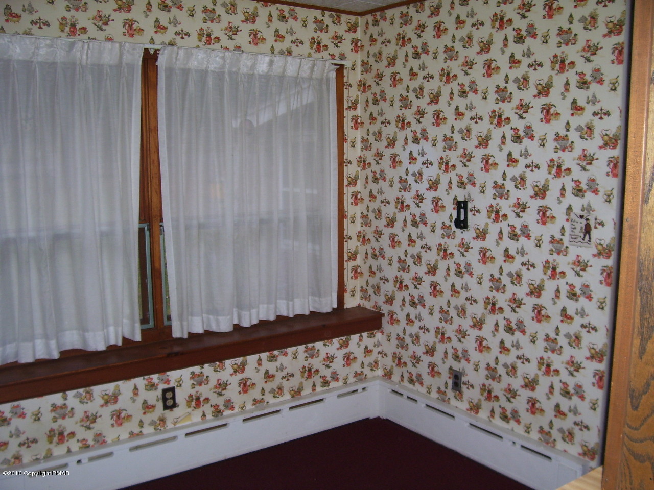 185 Wiscasset Road Mount Pocono, PA 18344 - Photo 7 of 14 Kitchen's dining area