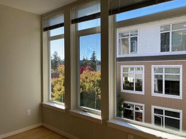 $2,200 | 180 Harbor Square Loop Northeast, Unit B318, Bainbridge Island, WA 98110