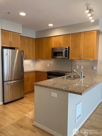 $2,200 | 180 Harbor Square Loop Northeast, Unit B318, Bainbridge Island, WA 98110