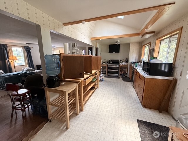 15231 204th Avenue Southeast Renton, WA 98059 - Photo 4 of 21 Gallery Image 4