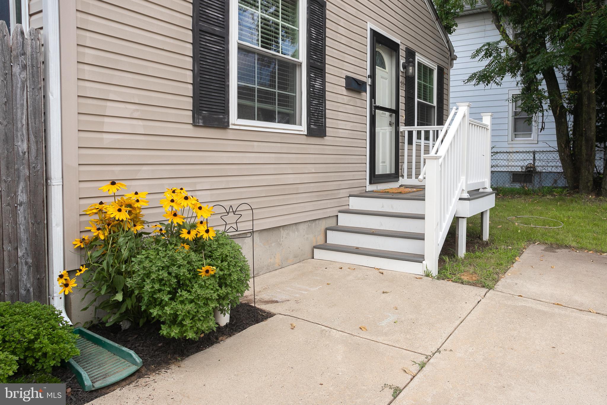 33 Jefferson Street Riverside, NJ 08075 - Photo 3 of 24