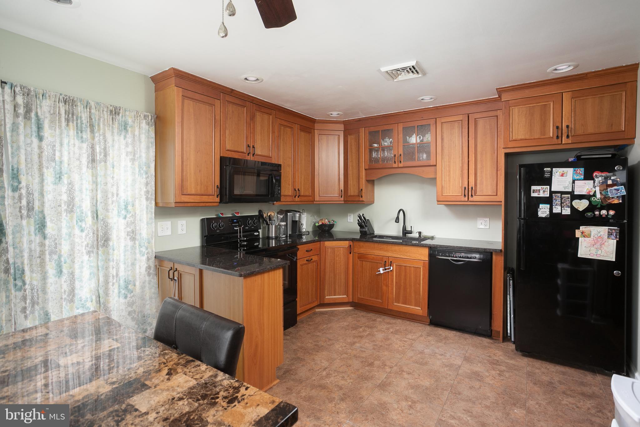 33 Jefferson Street Riverside, NJ 08075 - Photo 8 of 24